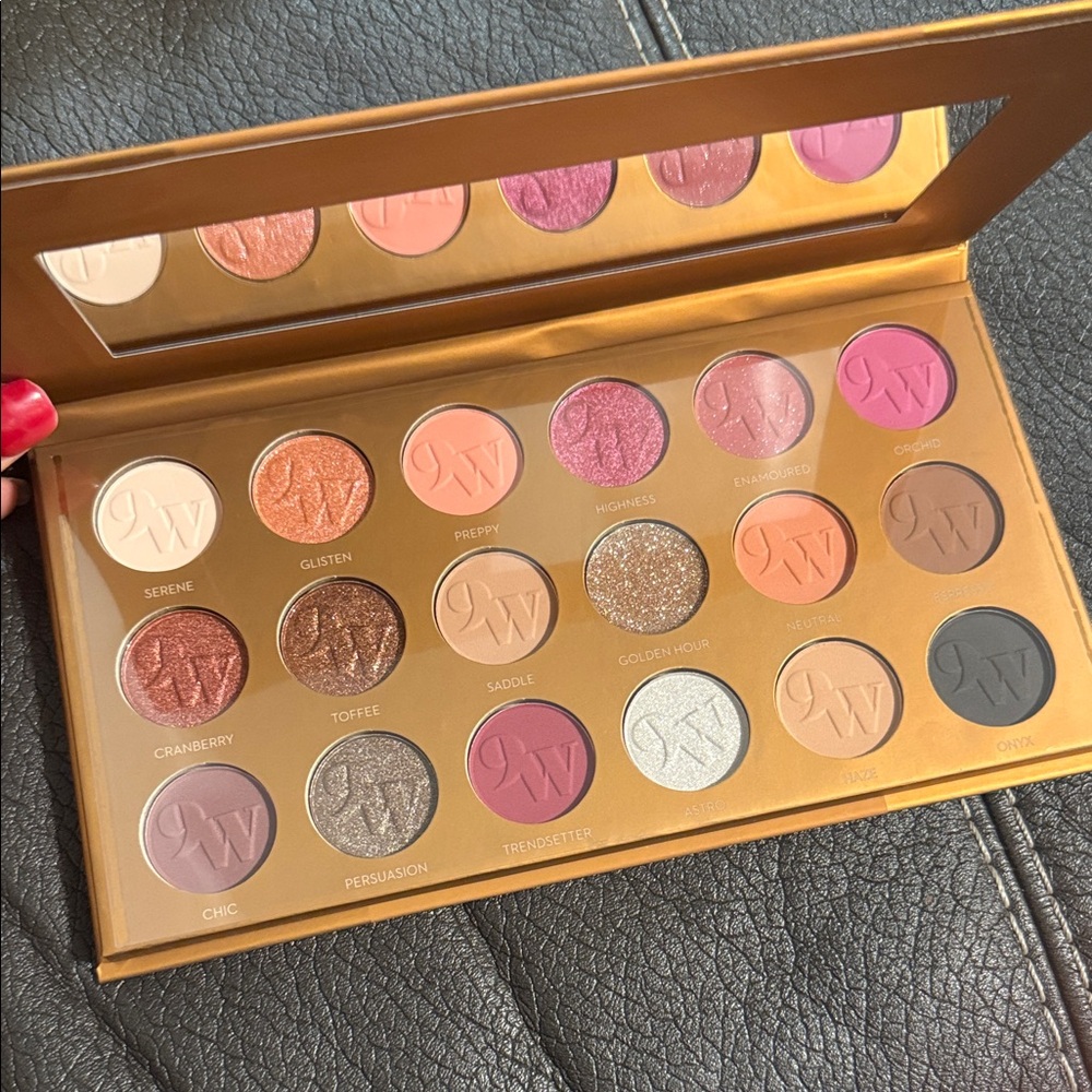 Nine West Eyeshadow Palette - Vibrant Hues